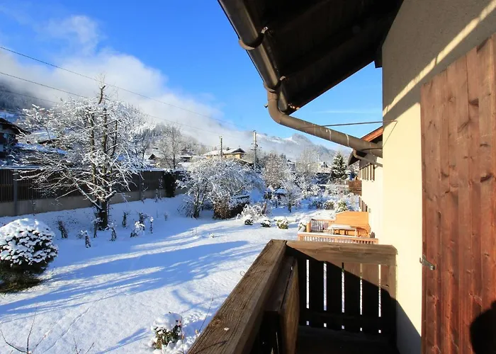 Charming Apartment In Kitzbuhel With Balcony